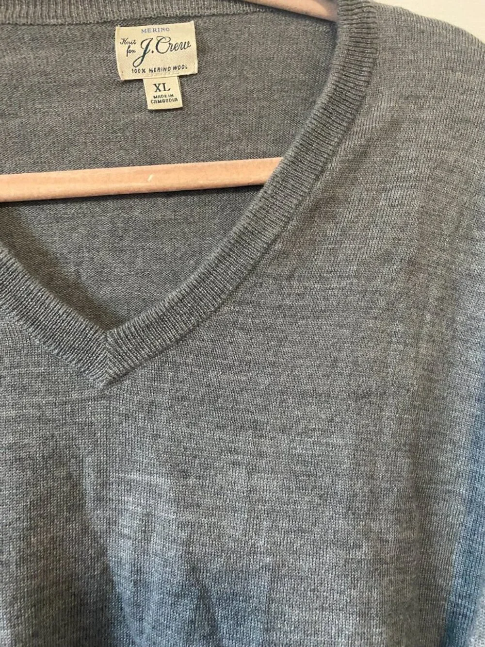 Vintage J.Crew Men's 100% Merino Wool V-Neck Sweater Heather Gray Size XL